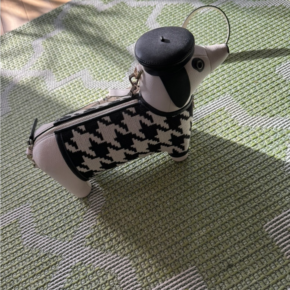 - Brand: Kate Spade New York
KATE SPADE CLAUDE DACHSHUND HOUNDSTOOTH CROSS…